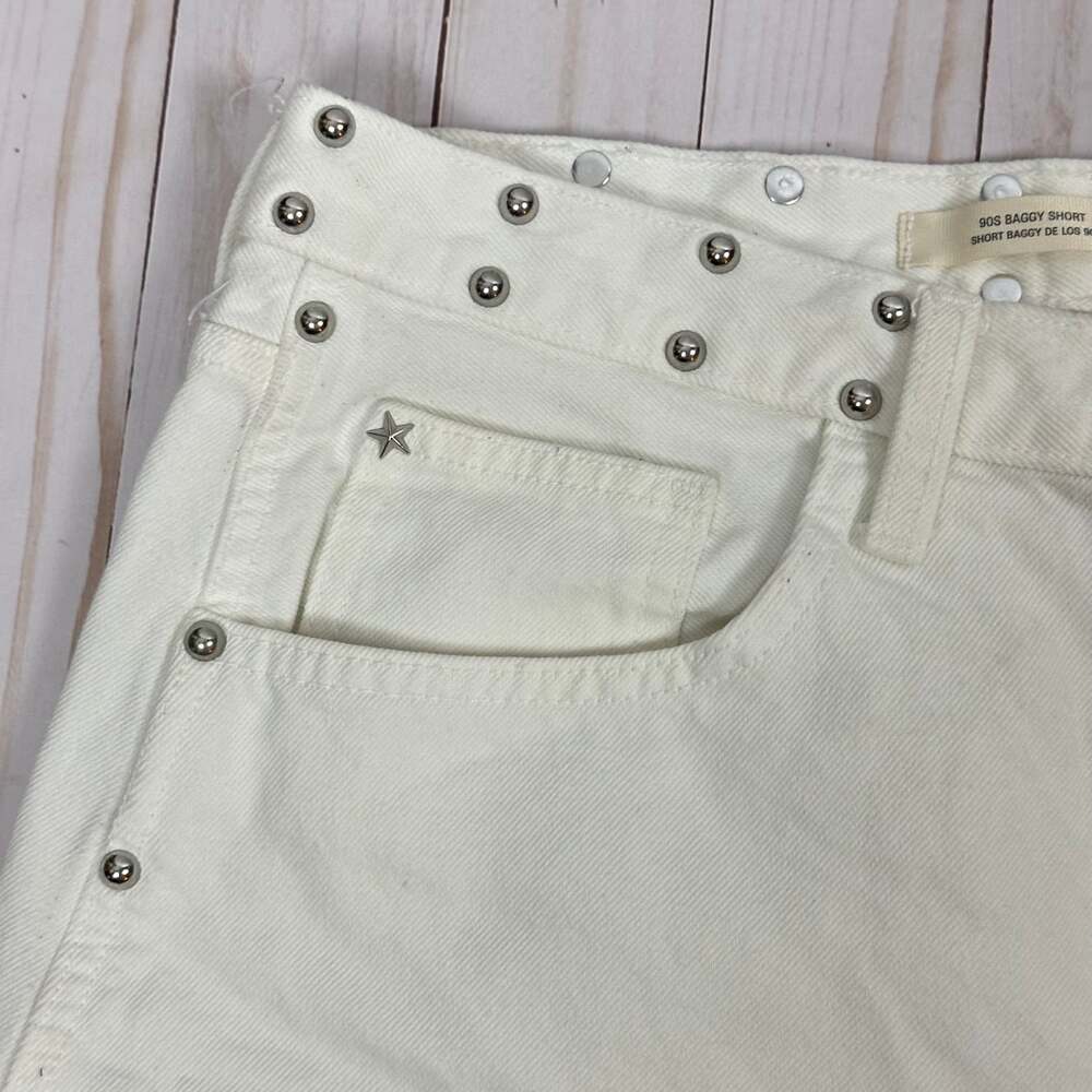 UNIVERSAL THREAD 90s baggy short white denim silver studded jean shorts - size 1 - Picture 2 of 5